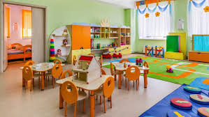Crèche dès les premiers mois : entre nécessité, apprentissage et inquiétudes maternelles