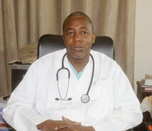 Santé : « Il est possible d’éradiquer la tuberculose d’ici 2035 grâce à l’amplification de la recherche », dixit Pr Yacouba Toloba, expert auprès de l’OMS