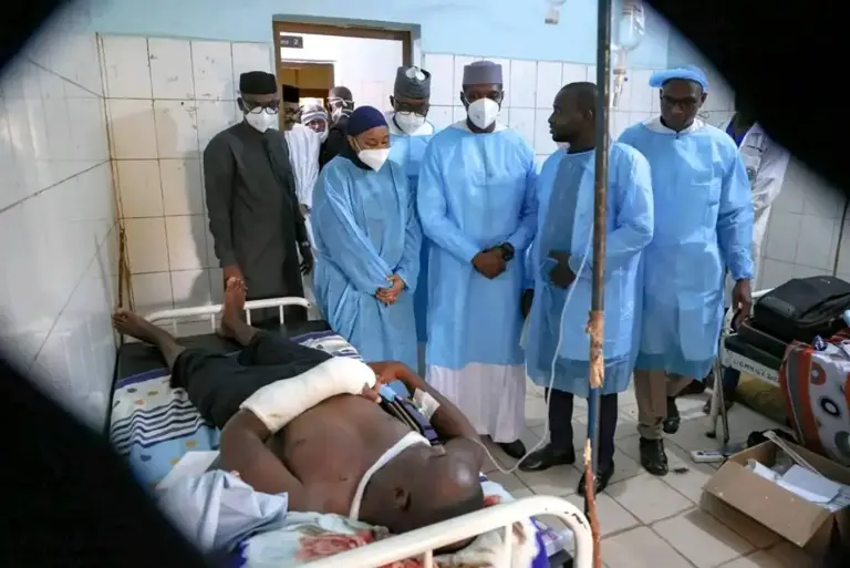 Attaques terroristes : Le PM rend visite aux blessés au CHU Pr Bocar Sidy Sall à Kati