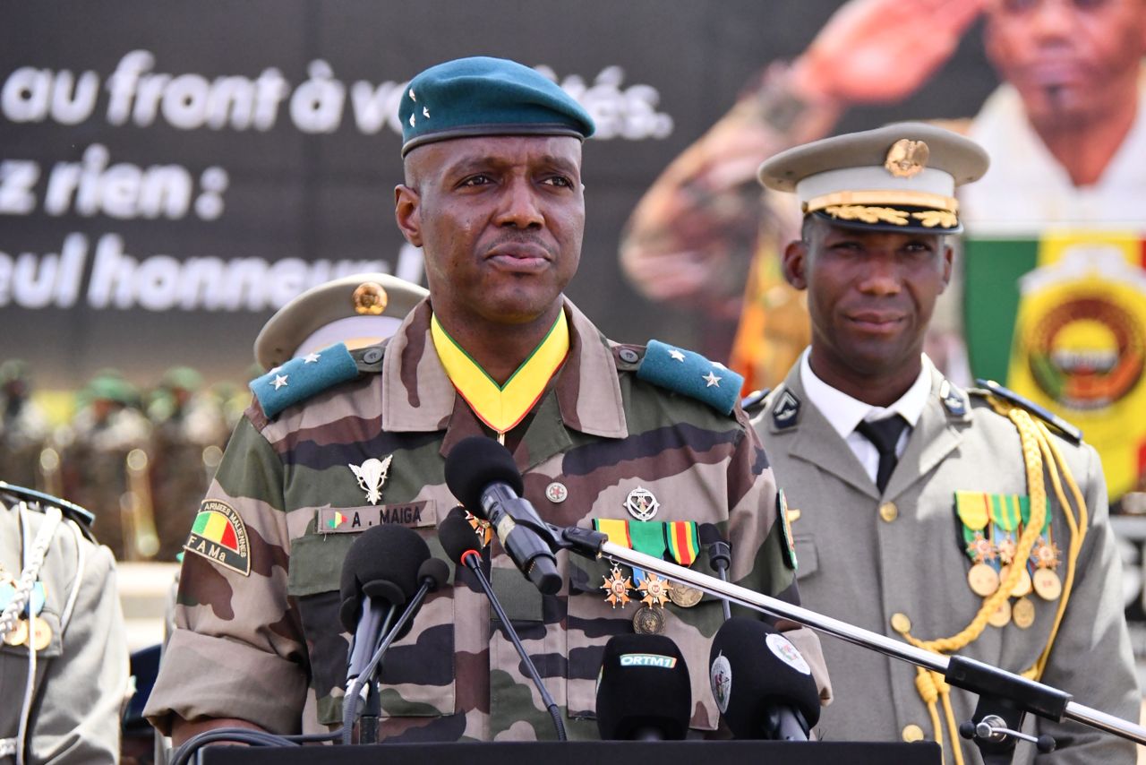 Funérailles nationales : Le PM rend hommage au Général Sadio Camara et appelle à l’unité nationale