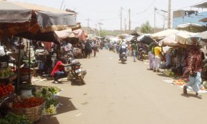 Occupation anarchique des routes aux abords des marchés : Entre opportunisme Économique et incivisme