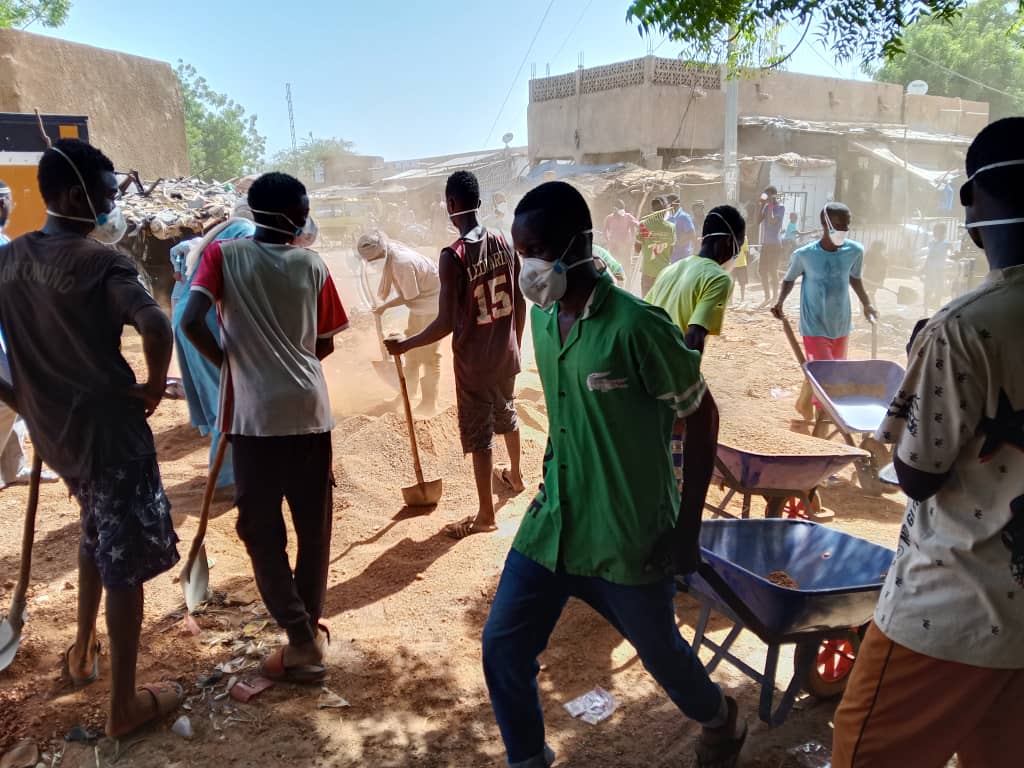 Ansongo : l&rsquo;association « Ansongo, notre fierté » assainit la ville