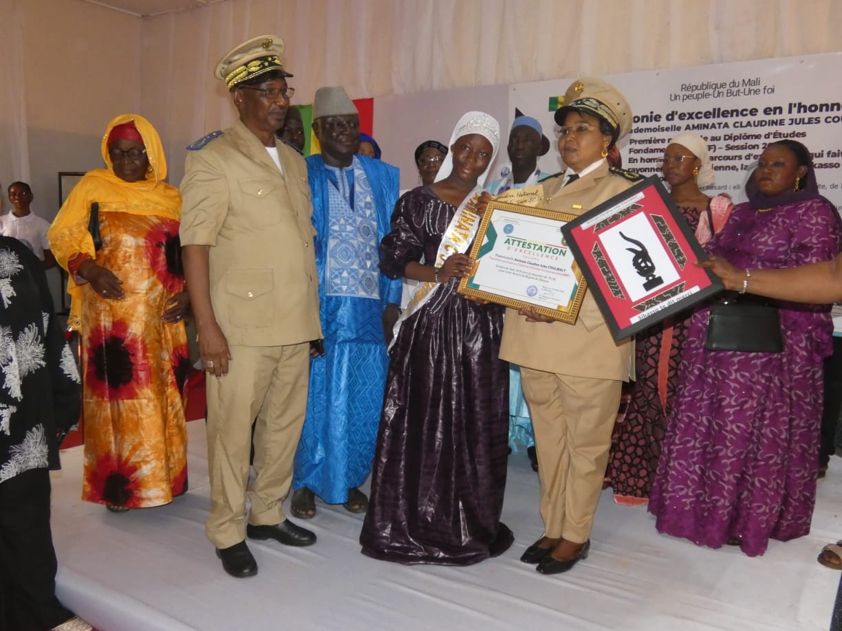 Sikasso : La récompense du mérite scolaire célébrée