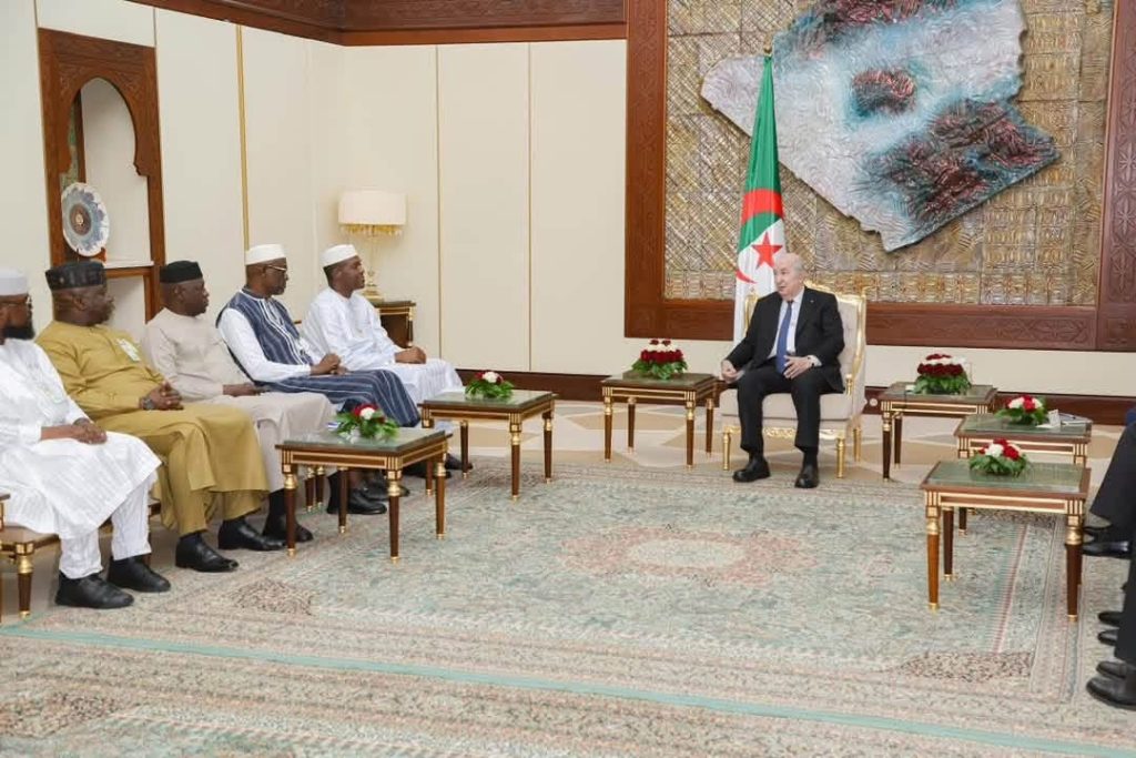 Coopération : Le Premier ministre malien, porteur d’un message du président Goïta, reçu par le président algérien,