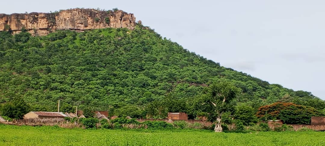 Bafoulabé :  « SoulounKourou » de Solinta, repère géographique imposant, sanctuaire de croyances et trésor environnemental précieux