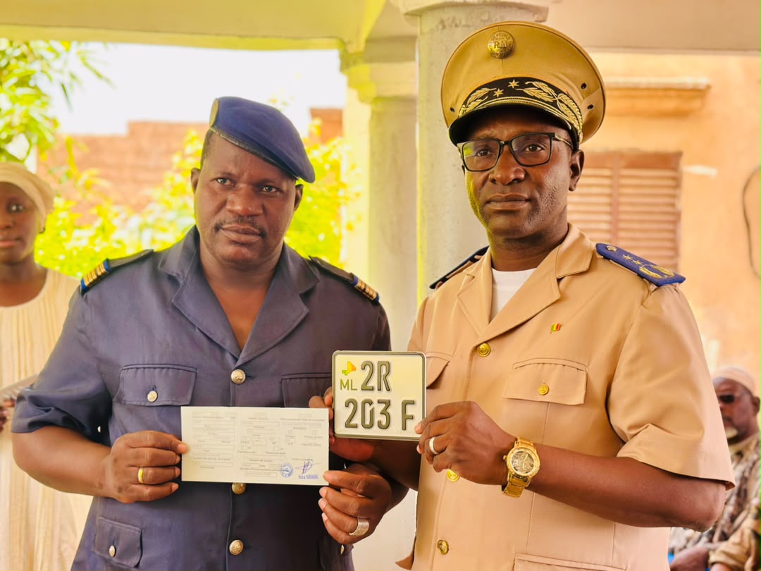 Bandiagara : Remise officielle des premières plaques et cartes grise des engins à deux et trois roues
