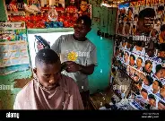 Coiffure à Bamako : Une source de revenus pour les jeunes