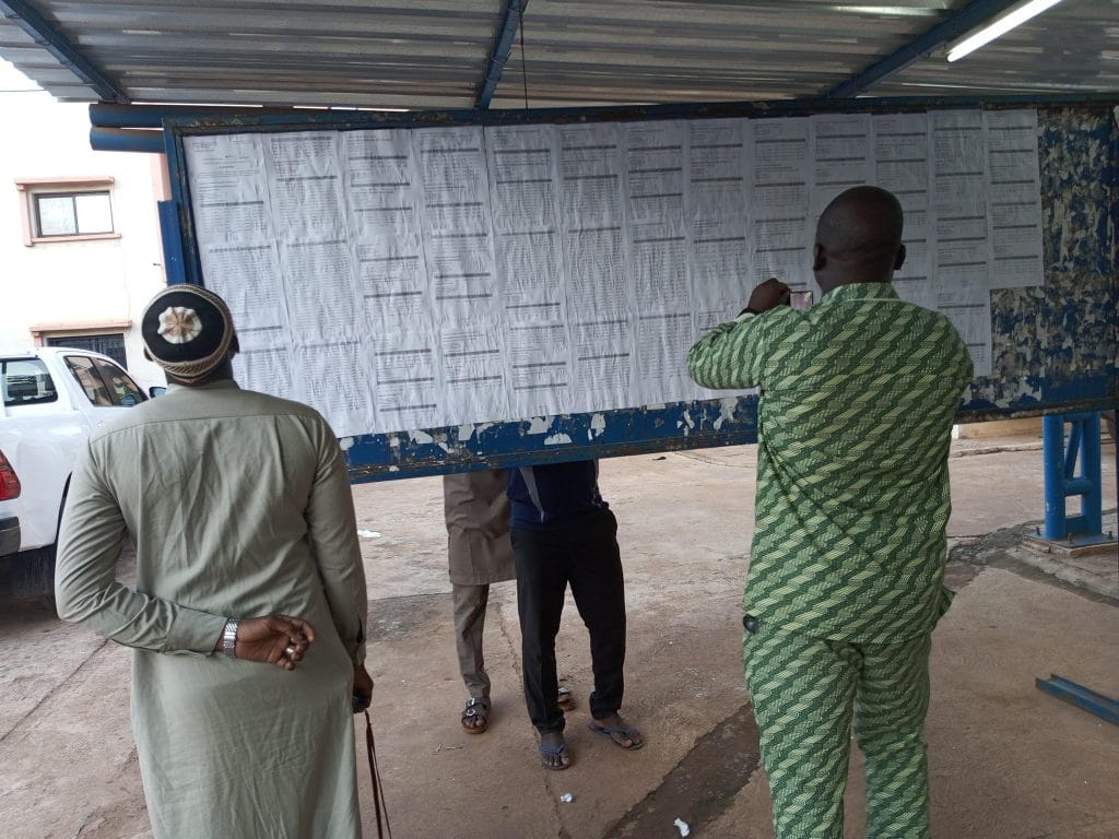 Fonction publique des Collectivités territoriales : les listes provisoires du concours de recrutement d’enseignants affichées à Bamako