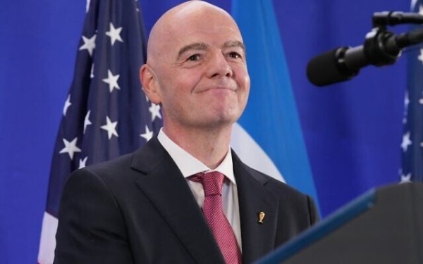 Football : Le président de la FIFA, Ìnfantino, sous le feu des critiques