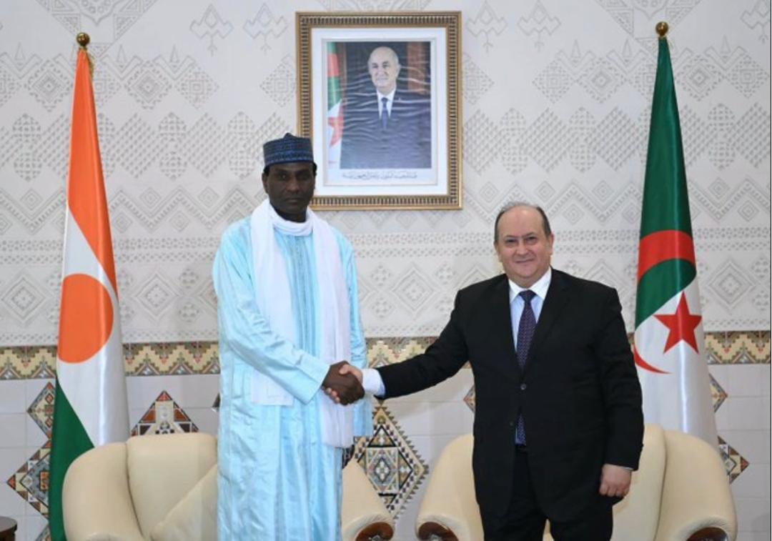 Niger-Algérie : le Premier ministre Ali Mahamane Lamine Zeine est arrivé ce mercredi à Alger pour une visite de travail