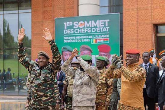 Niger : l’AES condamne la mutinerie à Niamey et réaffirme son soutien aux autorités