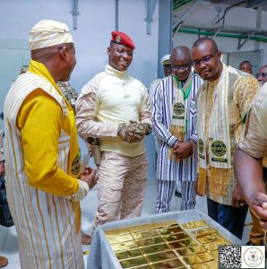 Burkina Faso : le président Traoré inaugure la première raffinerie d’or