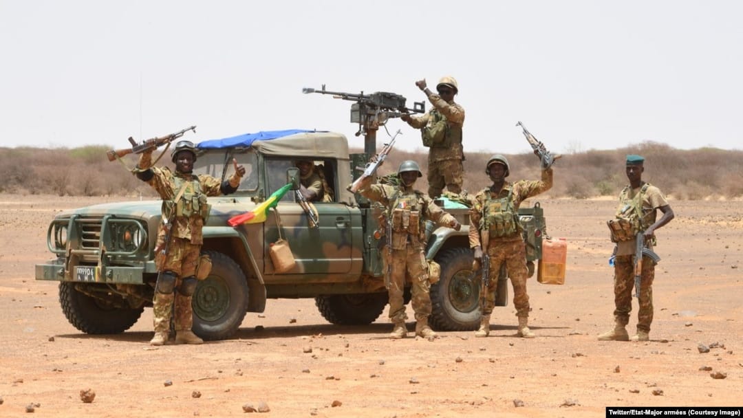 Sécurité : des positions de groupes armés ciblées dans les régions de Koutiala et Bougouni