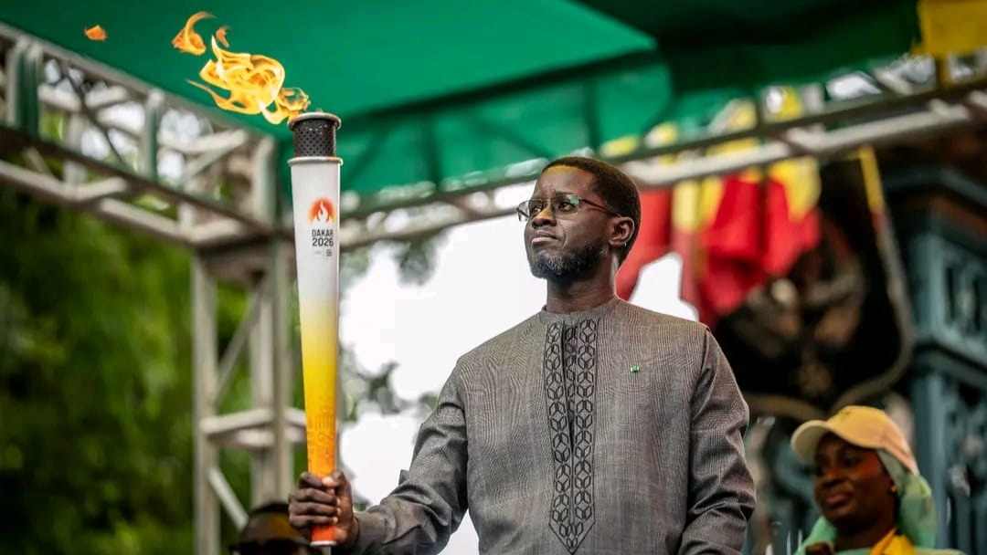 Sénégal : La Flamme olympique des JOJ Dakar 2026 remise au président Bassirou Diomaye Faye