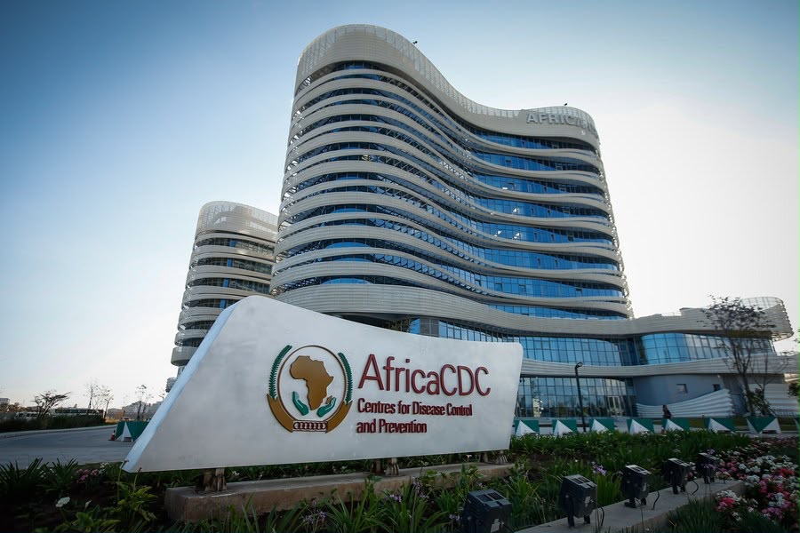 Ebola : l’OMS et le CDC Afrique appellent à une réponse coordonnée contre la désinformation