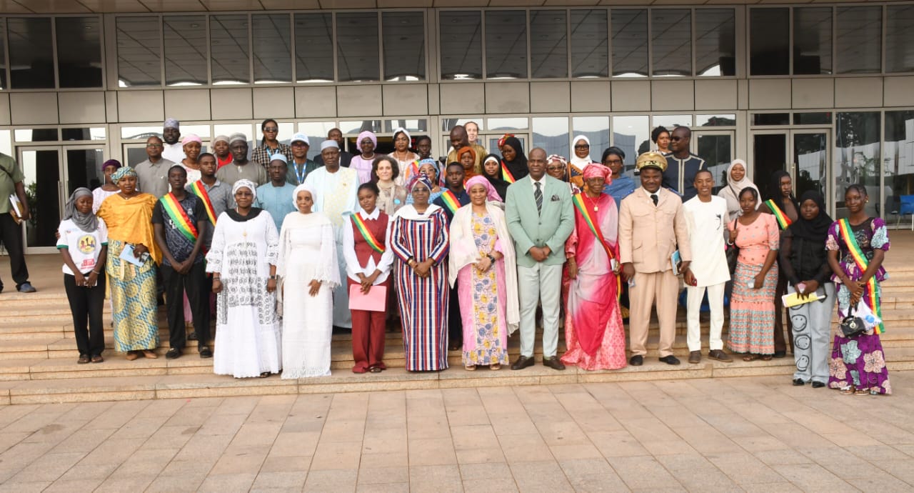 Journée internationale de la fille : le Mali appelle à mettre fin au mariage des enfants