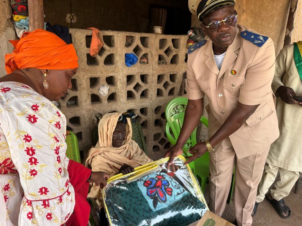 Kangaba : la solidarité au chevet des personnes âgées