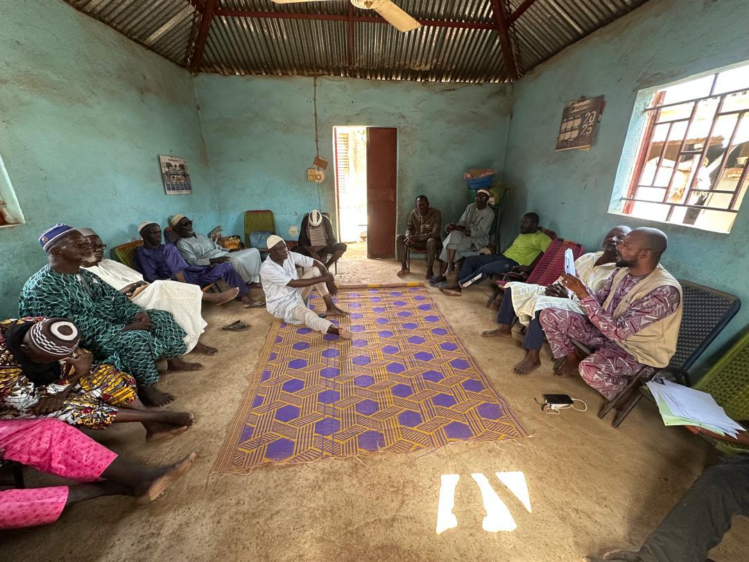Kangaba : Une mission de l’ONG AZHAR échange avec les membres de la Commission Foncière villageoise