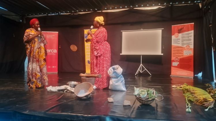 Théâtre : Gestation d’un réseau de laboratoires citoyens féminins