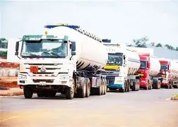 Bamako : Renforcement des stocks de carburant avec l’arrivée d’un convoi de 1107 camions- citernes, ce lundi